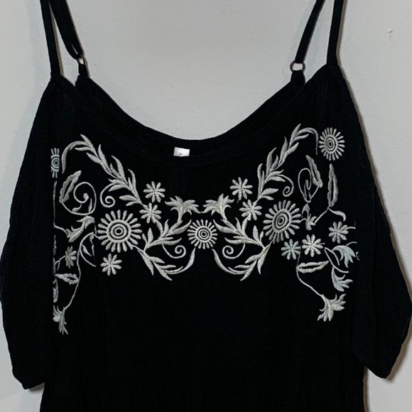 Xhilaration Embroidered Black Cold Should Top Size S - Picture 5 of 12
